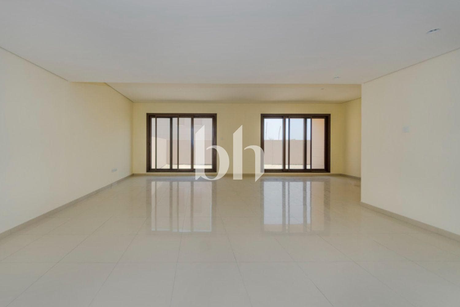 4 Bedroom Townhouse in Al Zahia 2 - photo 1