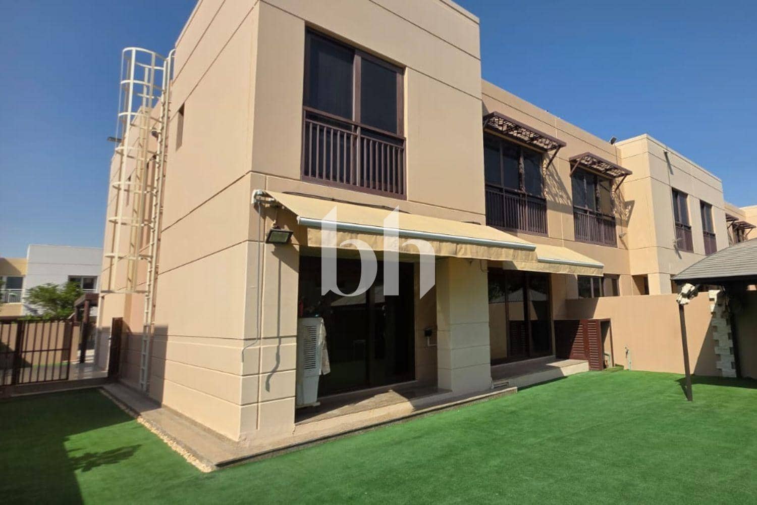 4 Bedroom Townhouse in Al Zahia 2