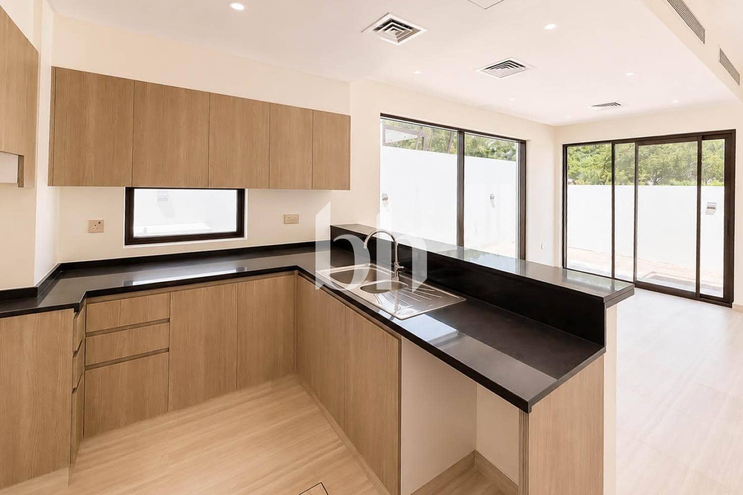 5 Bedroom Townhouse in Greenwoods - photo 1