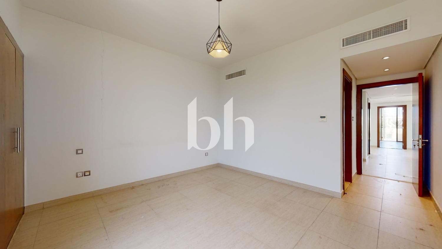 5 Bedroom Villa in Umm Suqeim 3 Villas - photo 2