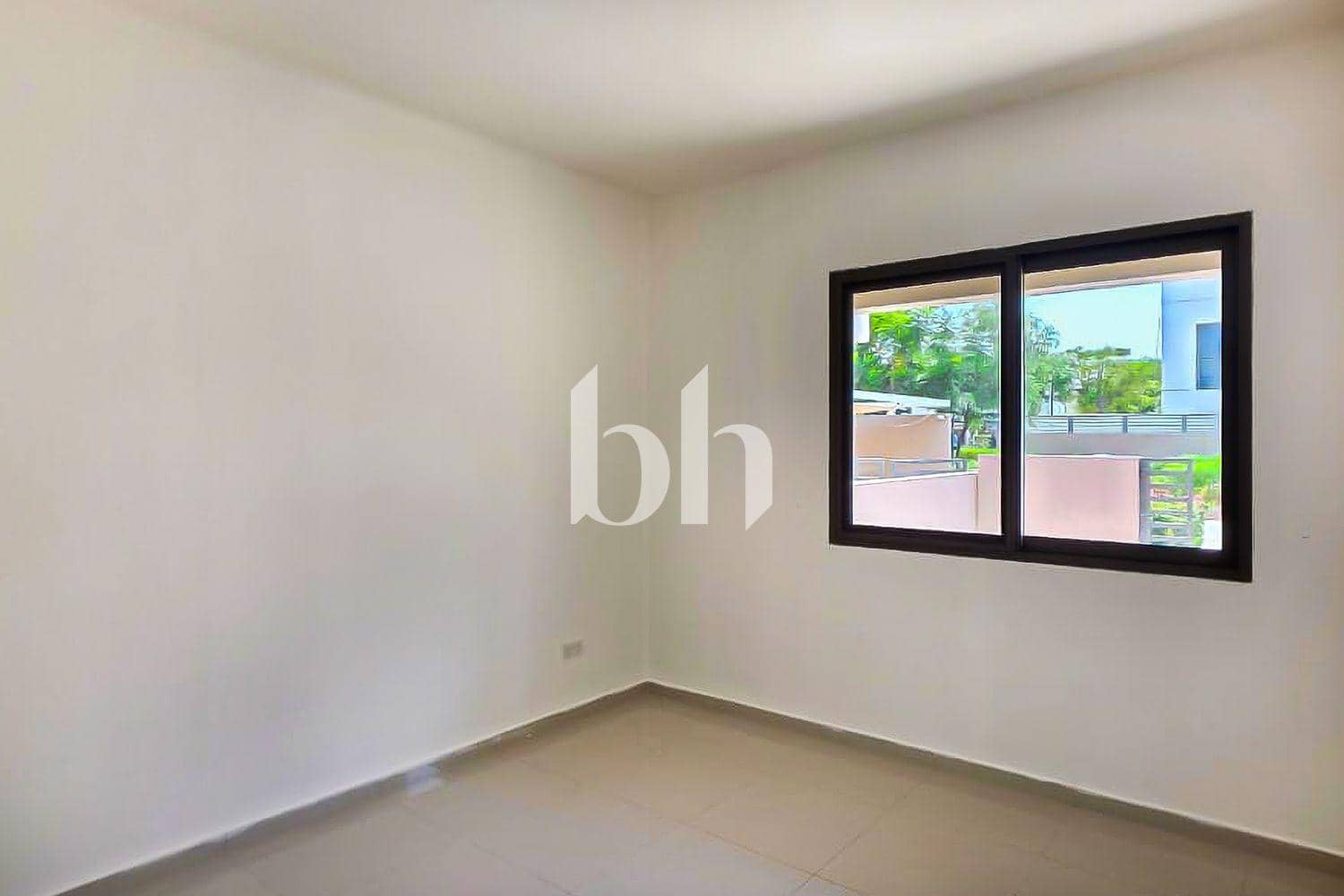 4 Bedroom Townhouse in Al Zahia 1 - photo 1