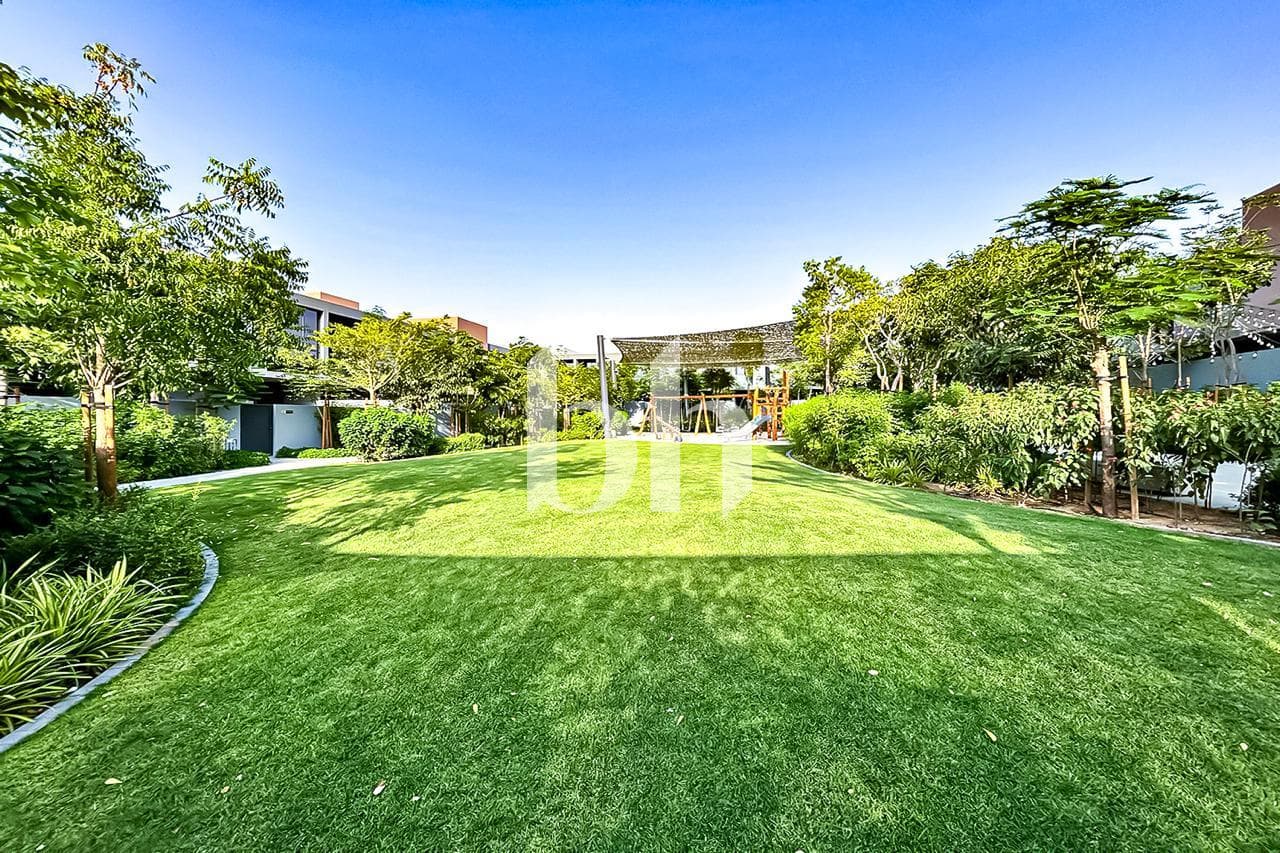 4 Bedroom Townhouse in Sequoia - photo 2