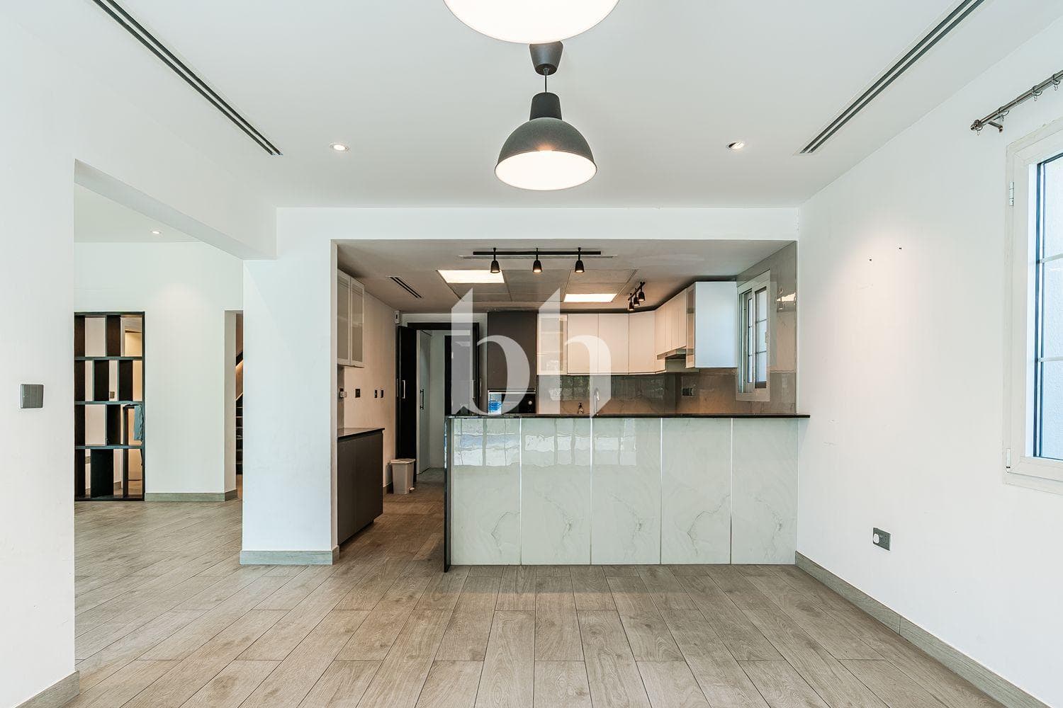 5 Bedroom Villa in Jumeirah Village Triangle - photo 2