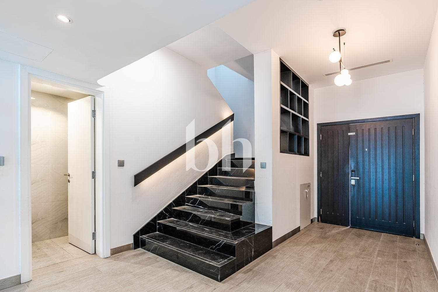 5 Bedroom Villa in Jumeirah Village Triangle - photo 1