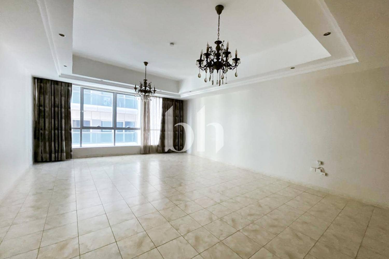 2 Bedroom Apartment in Al Dana Tower - photo 1