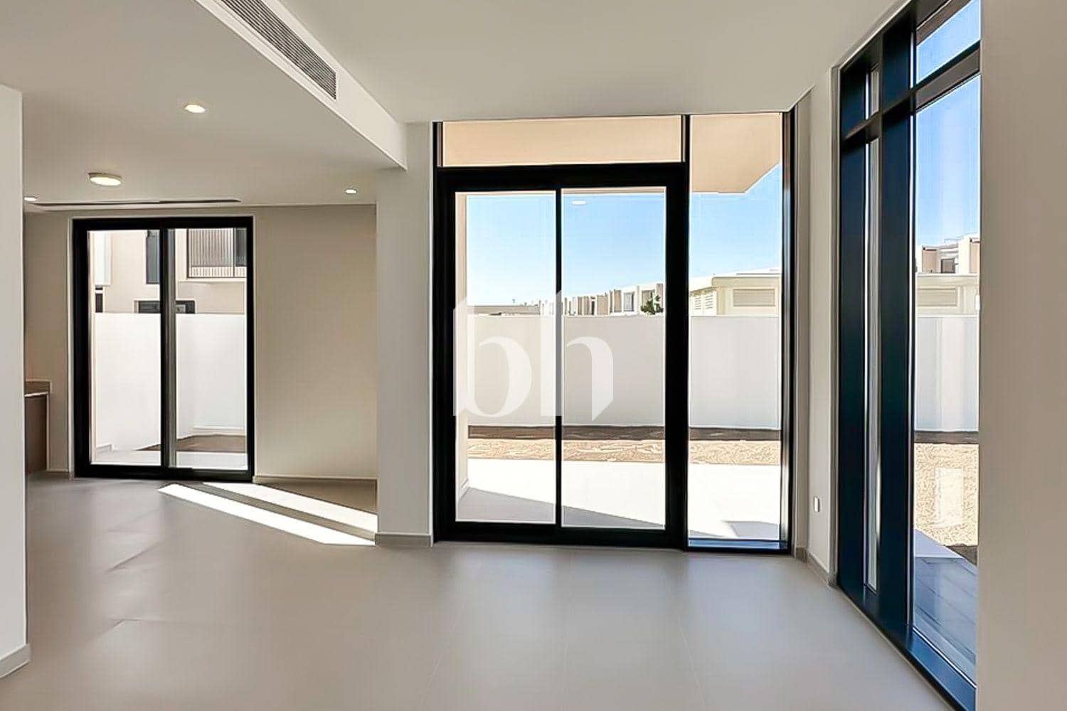 4 Bedroom Villa in Greenview 3 - photo 1
