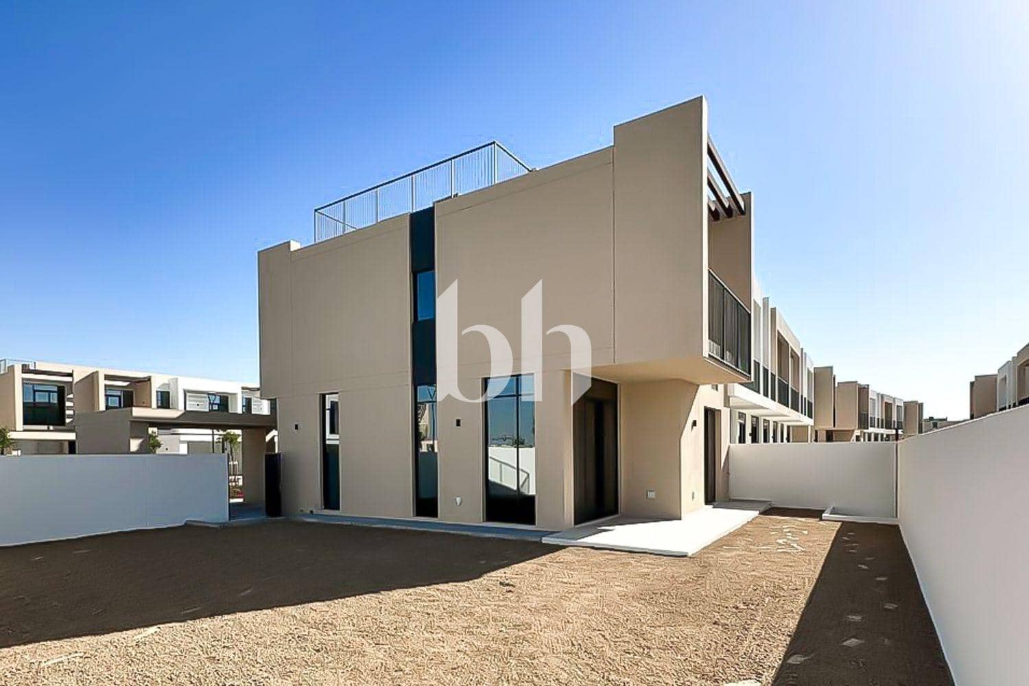 4 Bedroom Villa in Greenview 3