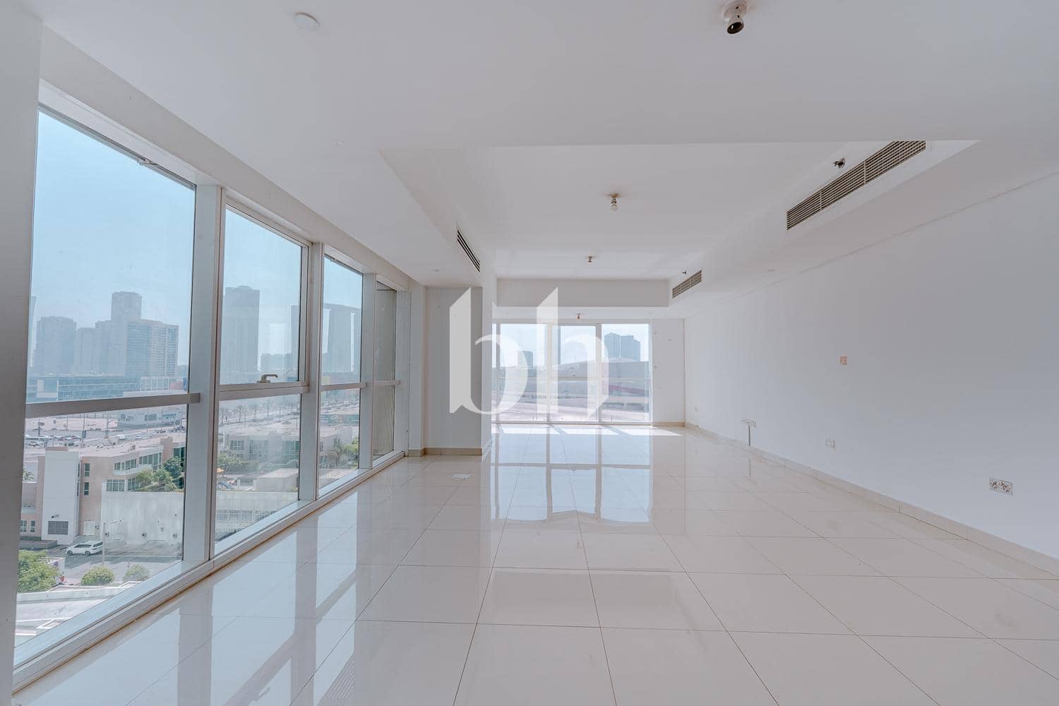 1 Bedroom Apartment in Al Durrah Tower - photo 1