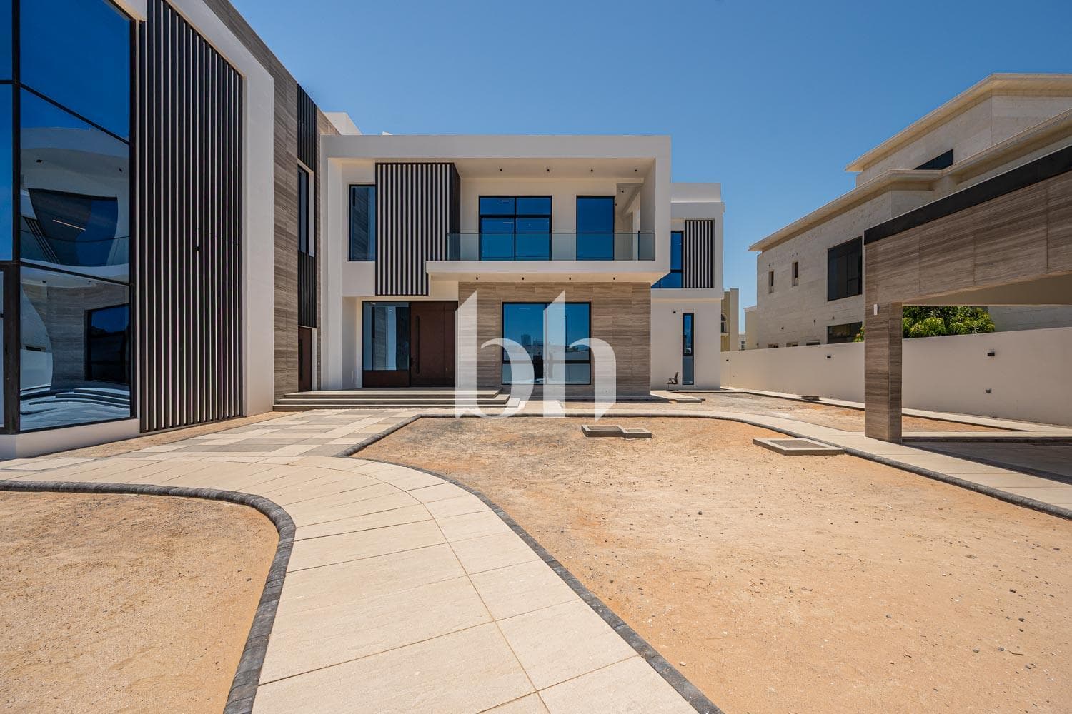 7 Bedroom Villa in Al Quoz 2 Villas - photo 1