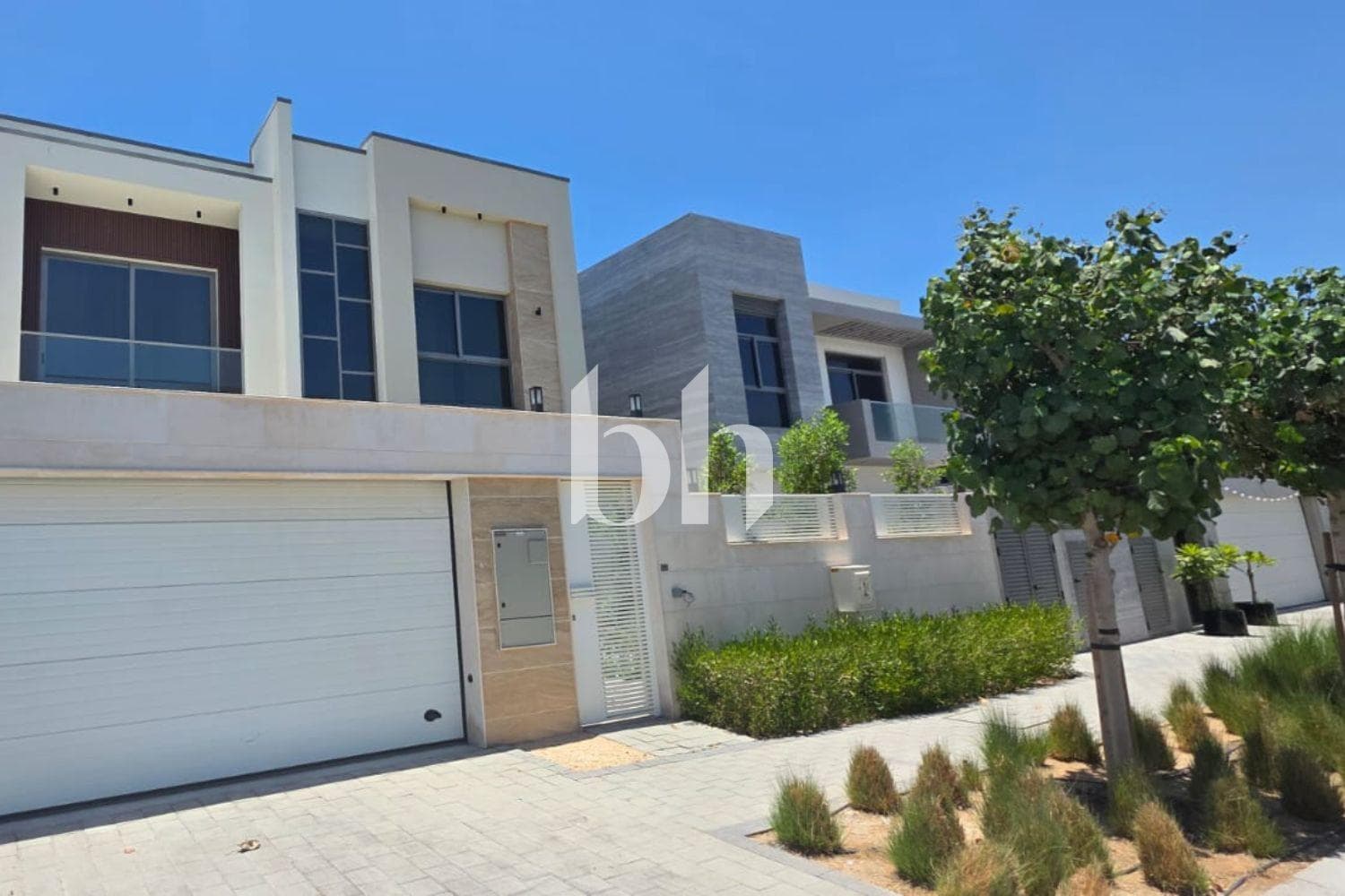 4 Bedroom Villa in Al Zahia 6 - photo 2
