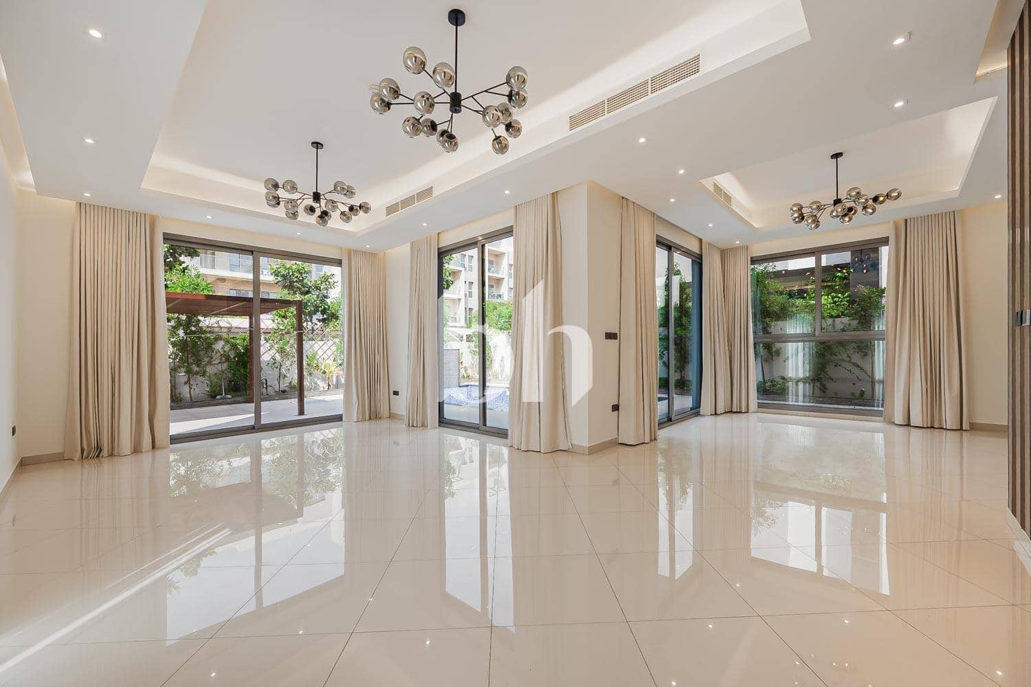 4 Bedroom Villa in Al Zahia 6 - photo 1