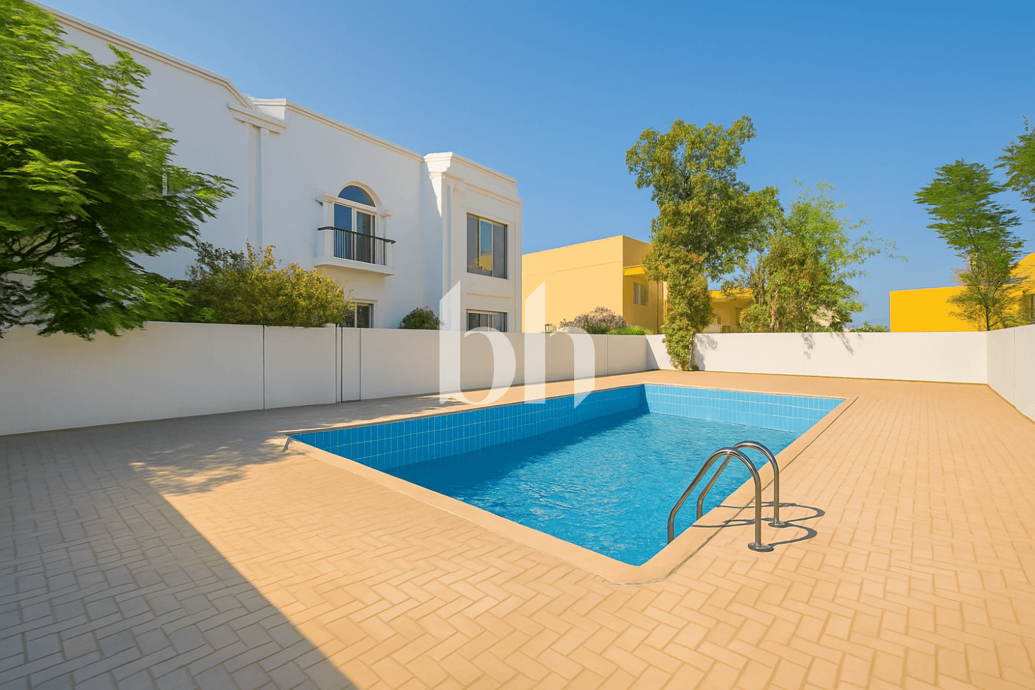 4 Bedroom Villa in Jumeirah 3 Villas - photo 1
