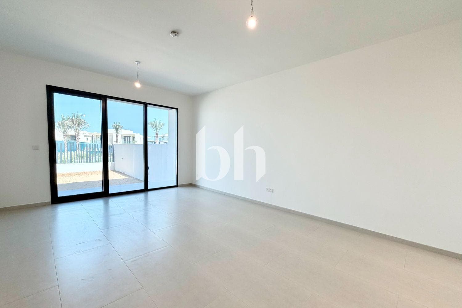 3 Bedroom Townhouse in Jebel Ali Village Townhouses - photo 1