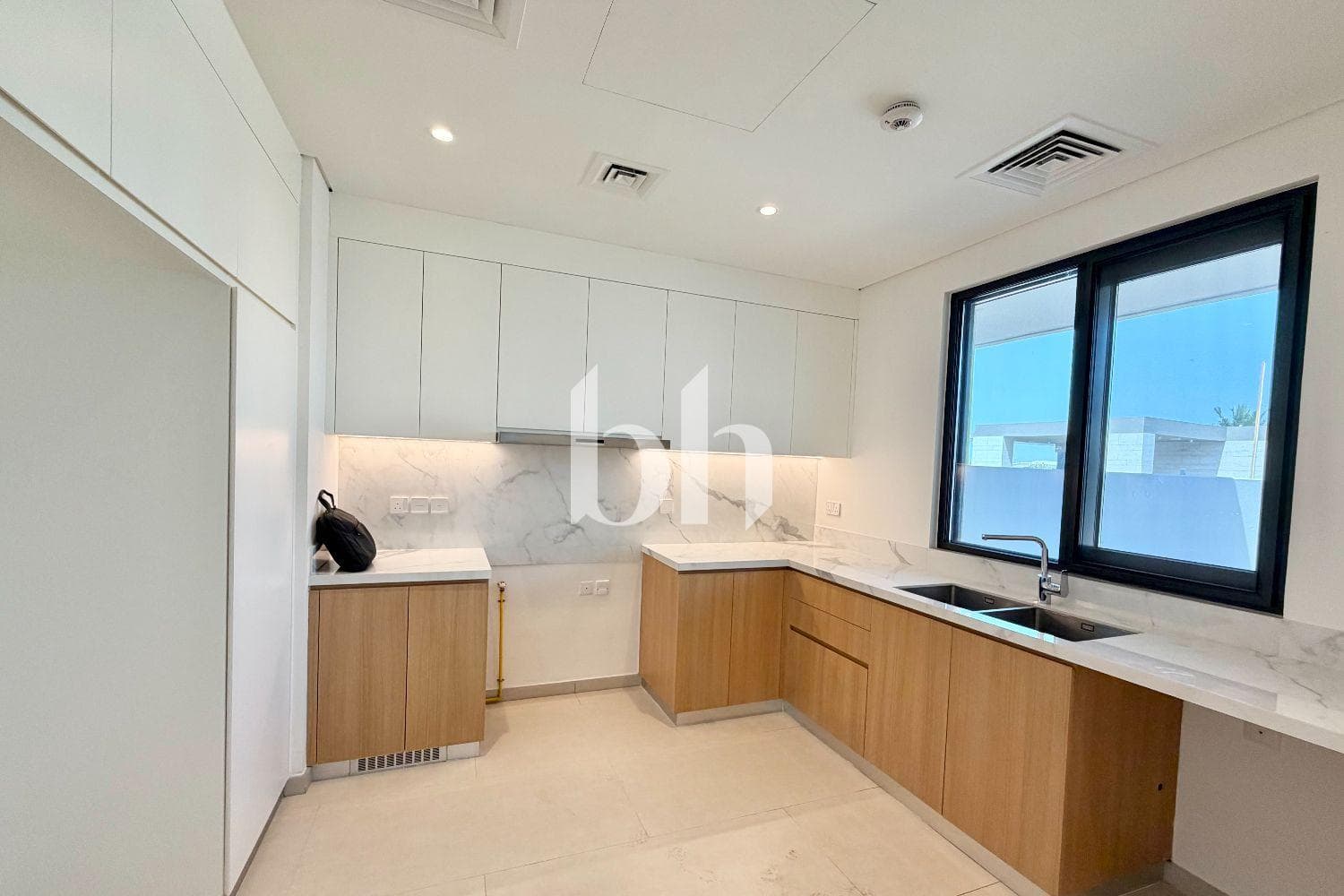 3 Bedroom Townhouse in Jebel Ali Village Townhouses - photo 2