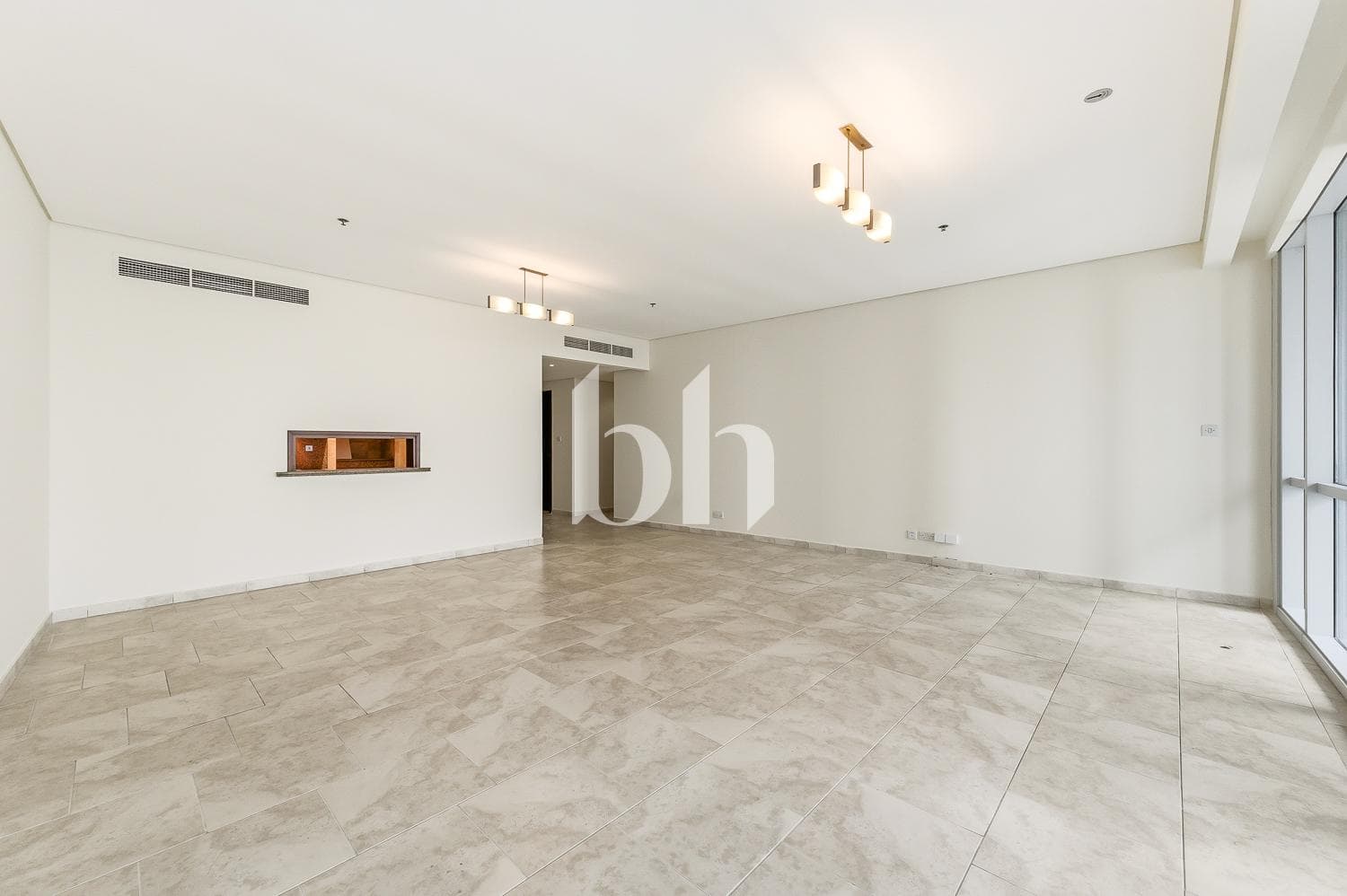 3 Bedroom Apartment in Al Fattan Marine Towers - photo 2