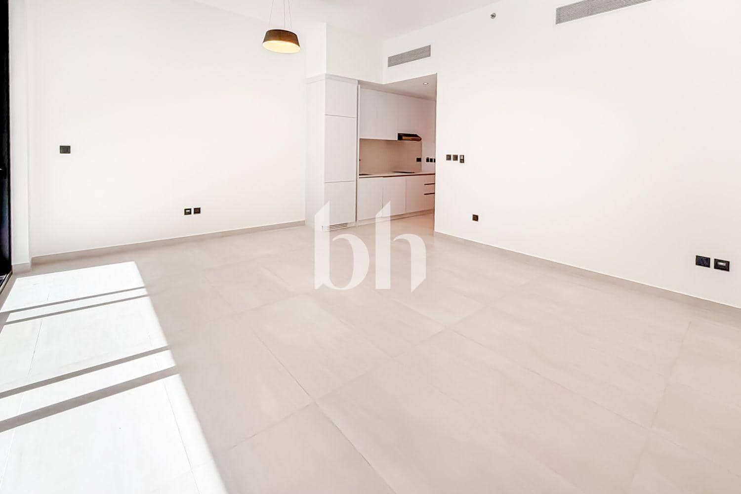 Studio Apartment in Aria Gardens B