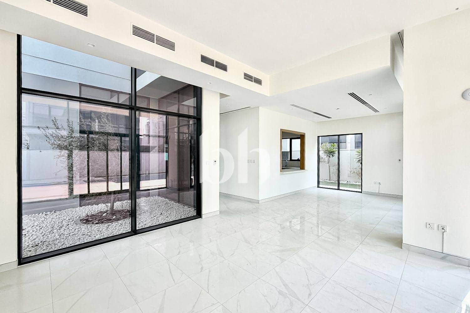 4 Bedroom Villa in Murooj Al Furjan East - photo 2