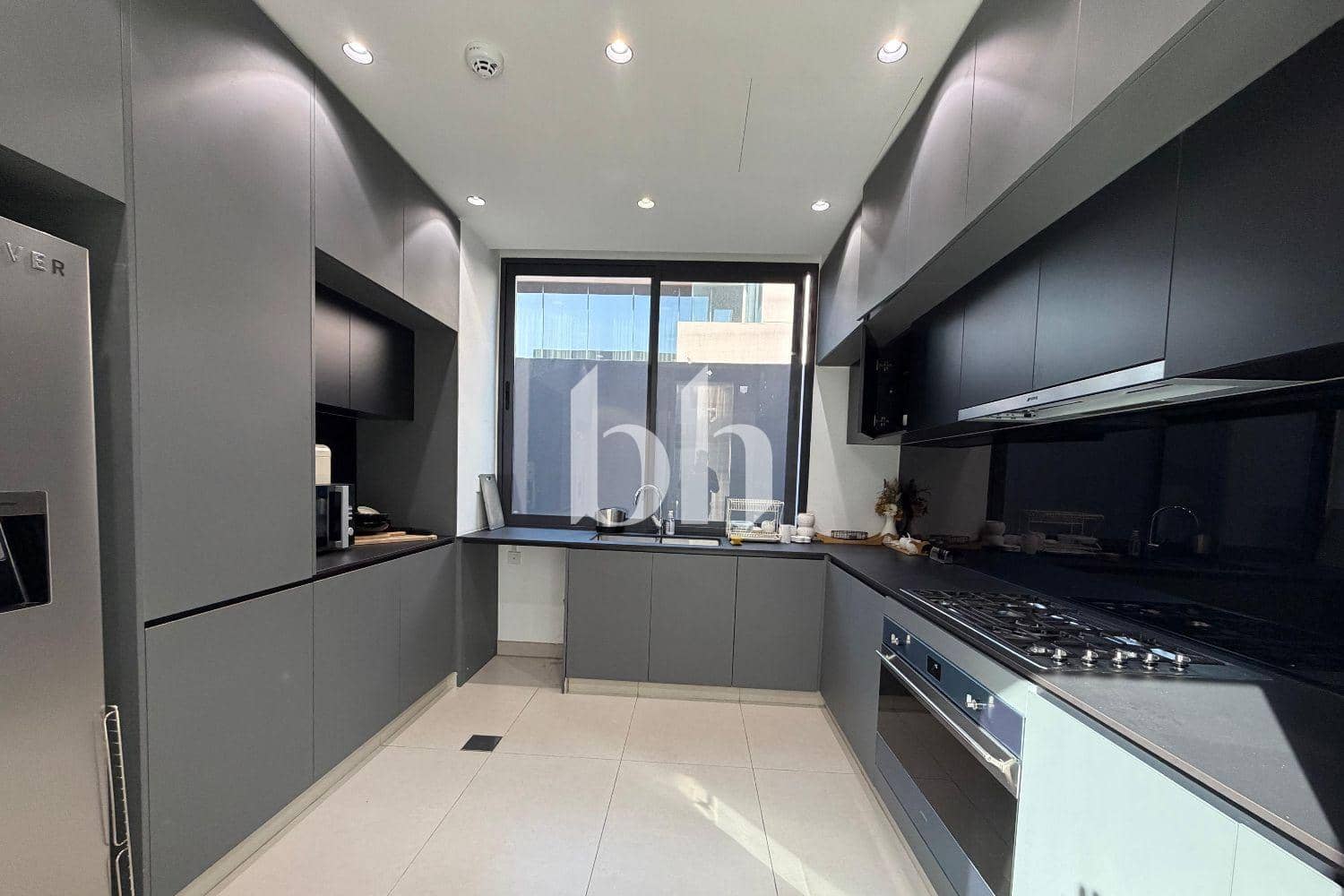 4 Bedroom Villa in Sendian - photo 2