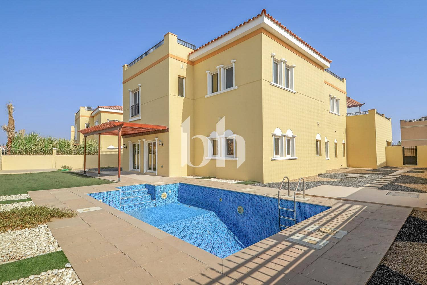 5 Bedroom Villa in Ponderosa