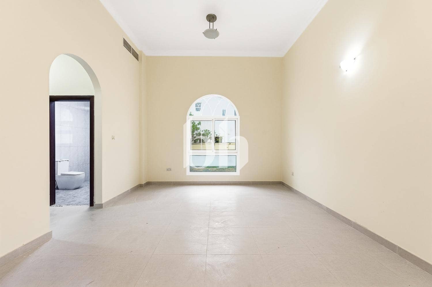 4 Bedroom Villa in Nadd Al Hammar Villas - photo 1