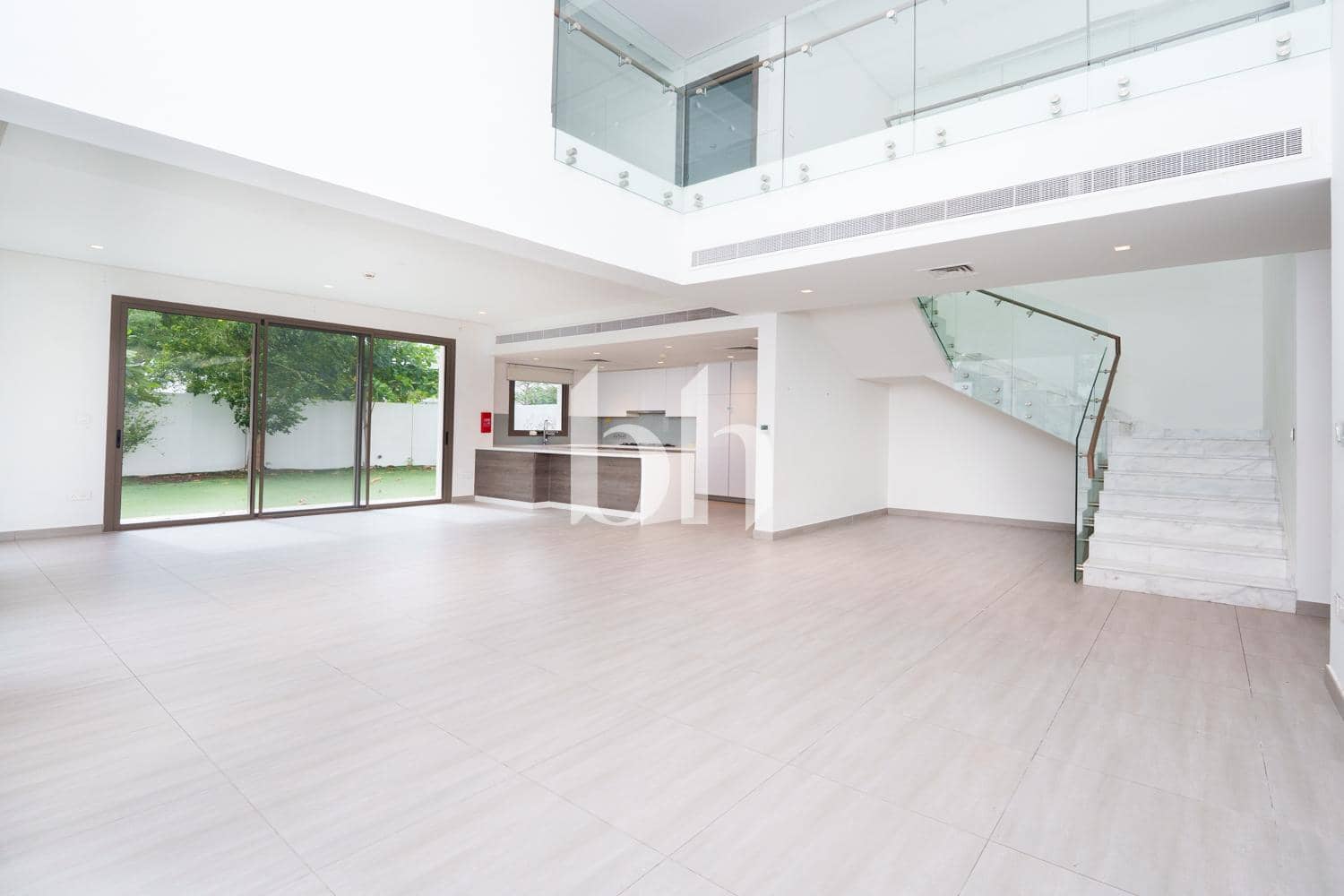 4 Bedroom Villa in Redwoods - photo 2