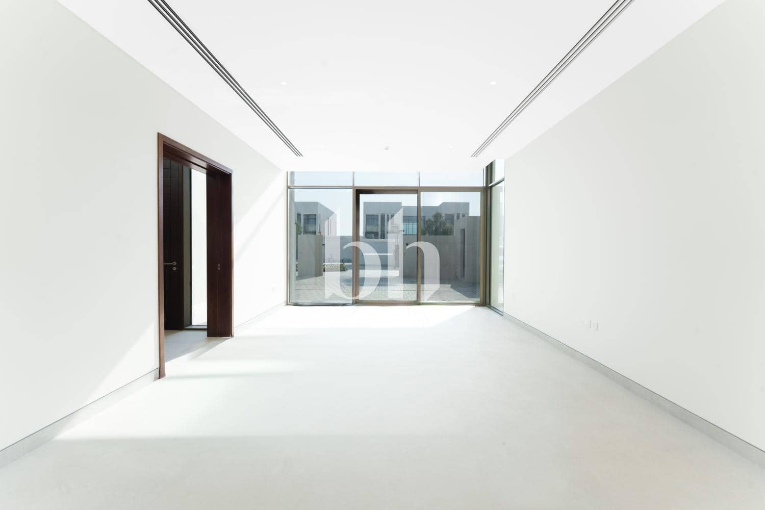 4 Bedroom Villa in Ain Al Maha - photo 2