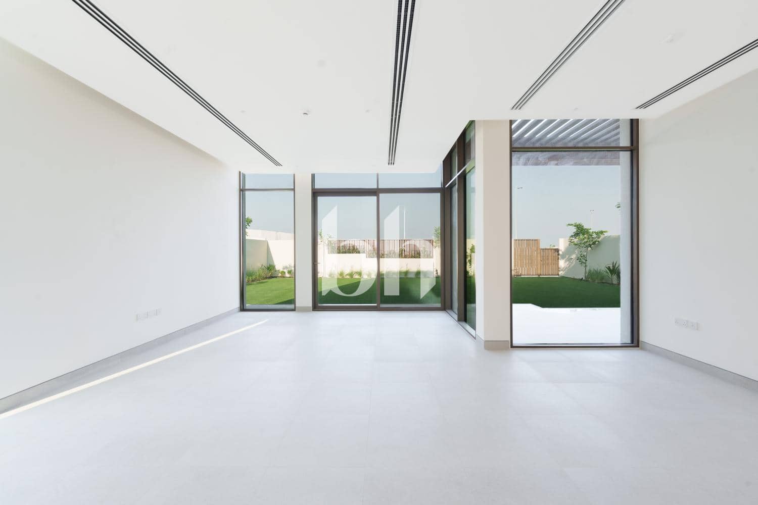 4 Bedroom Villa in Ain Al Maha - photo 1