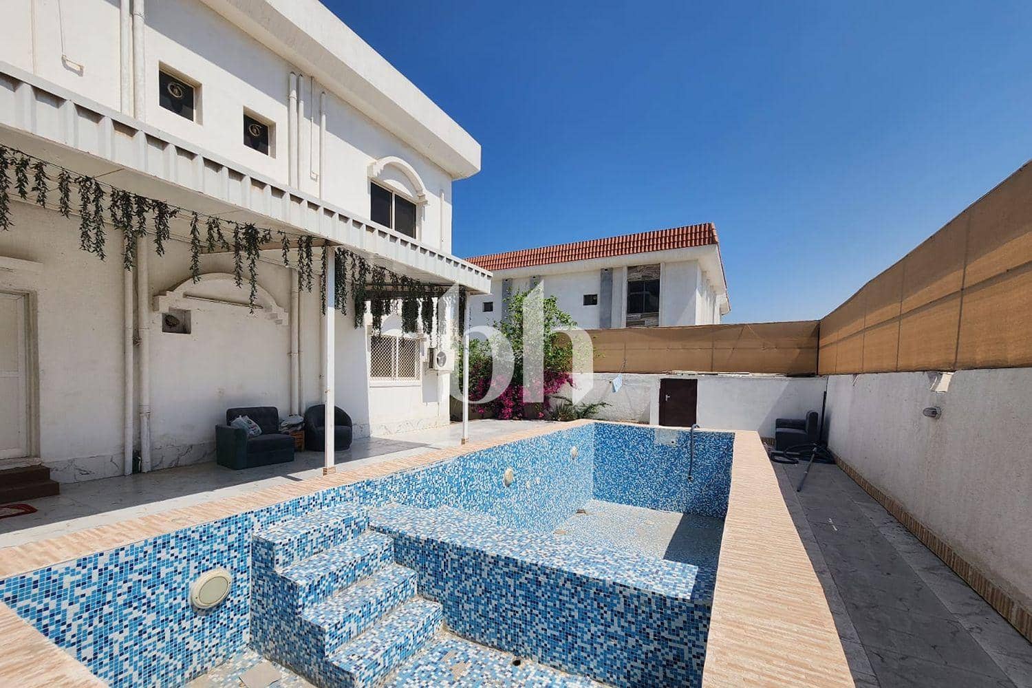 4 Bedroom Villa in Sharqan