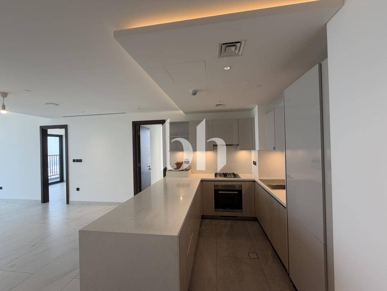 3 Bedroom Apartment in The Crest Tower A - photo 2