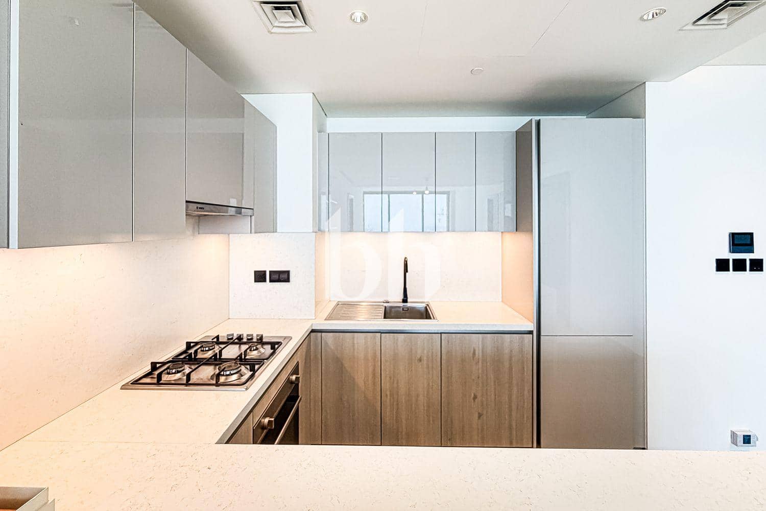 3 Bedroom Apartment in The Crest Tower A - photo 2