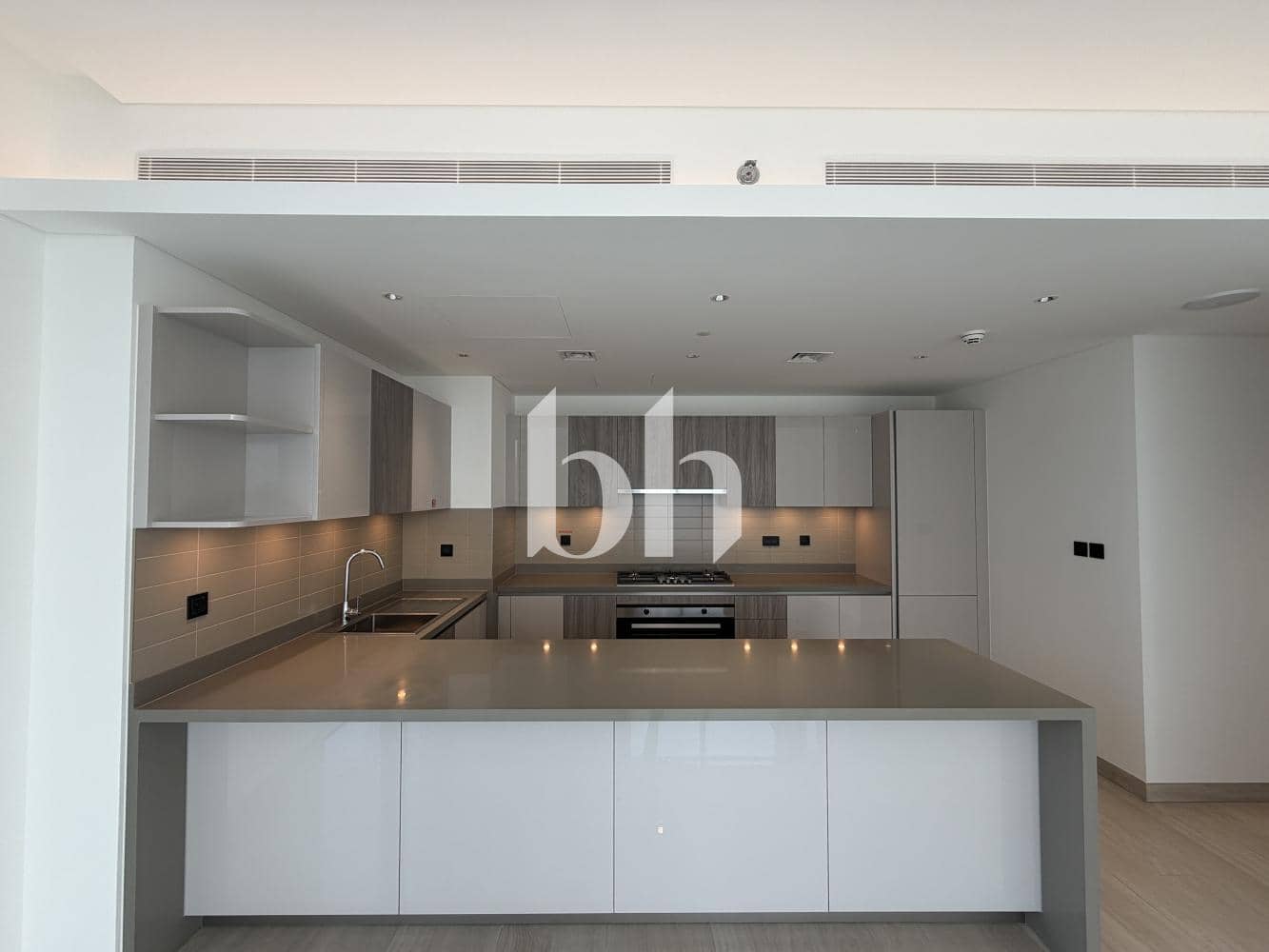 3 Bedroom Apartment in Crest Grande