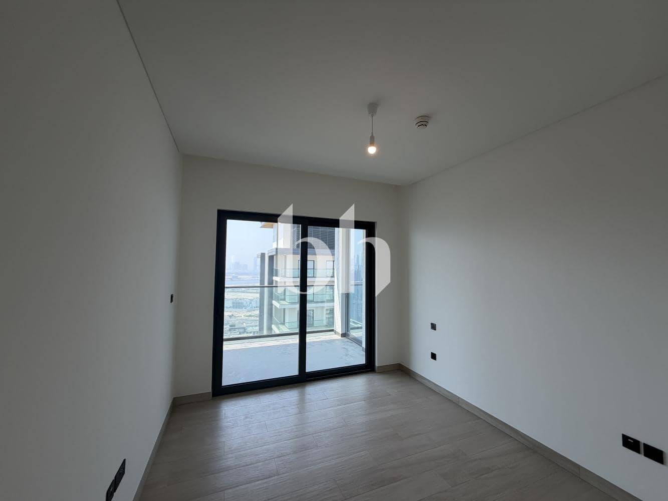 3 Bedroom Apartment in Crest Grande - photo 1
