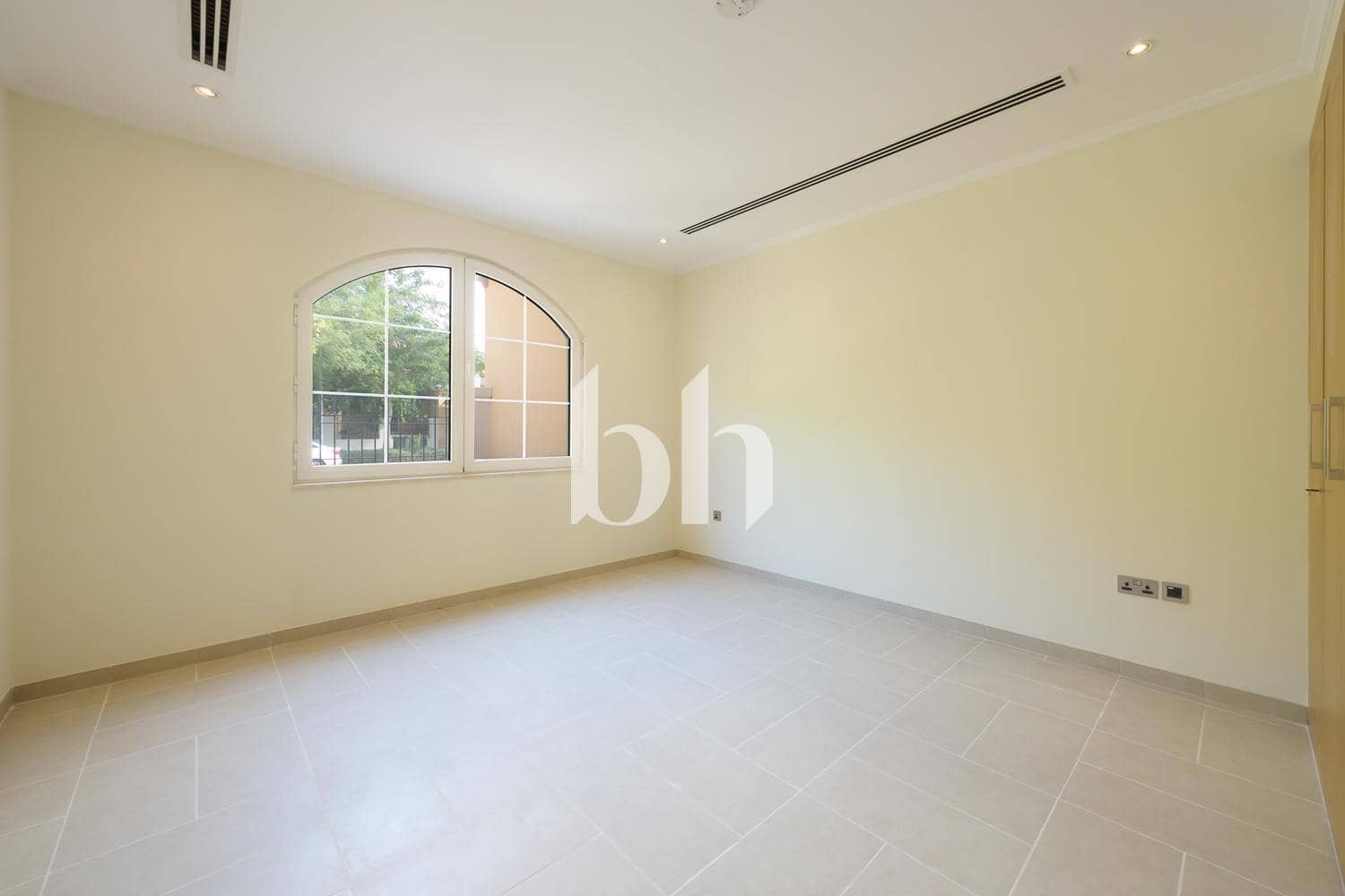 3 Bedroom Villa in District 7 Regional - photo 1