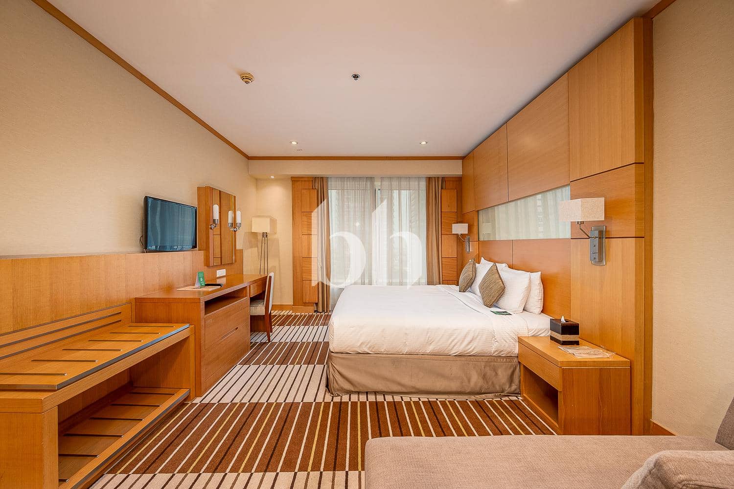 1 Bedroom Apartment in The Carlton Downtown Hotel - photo 2