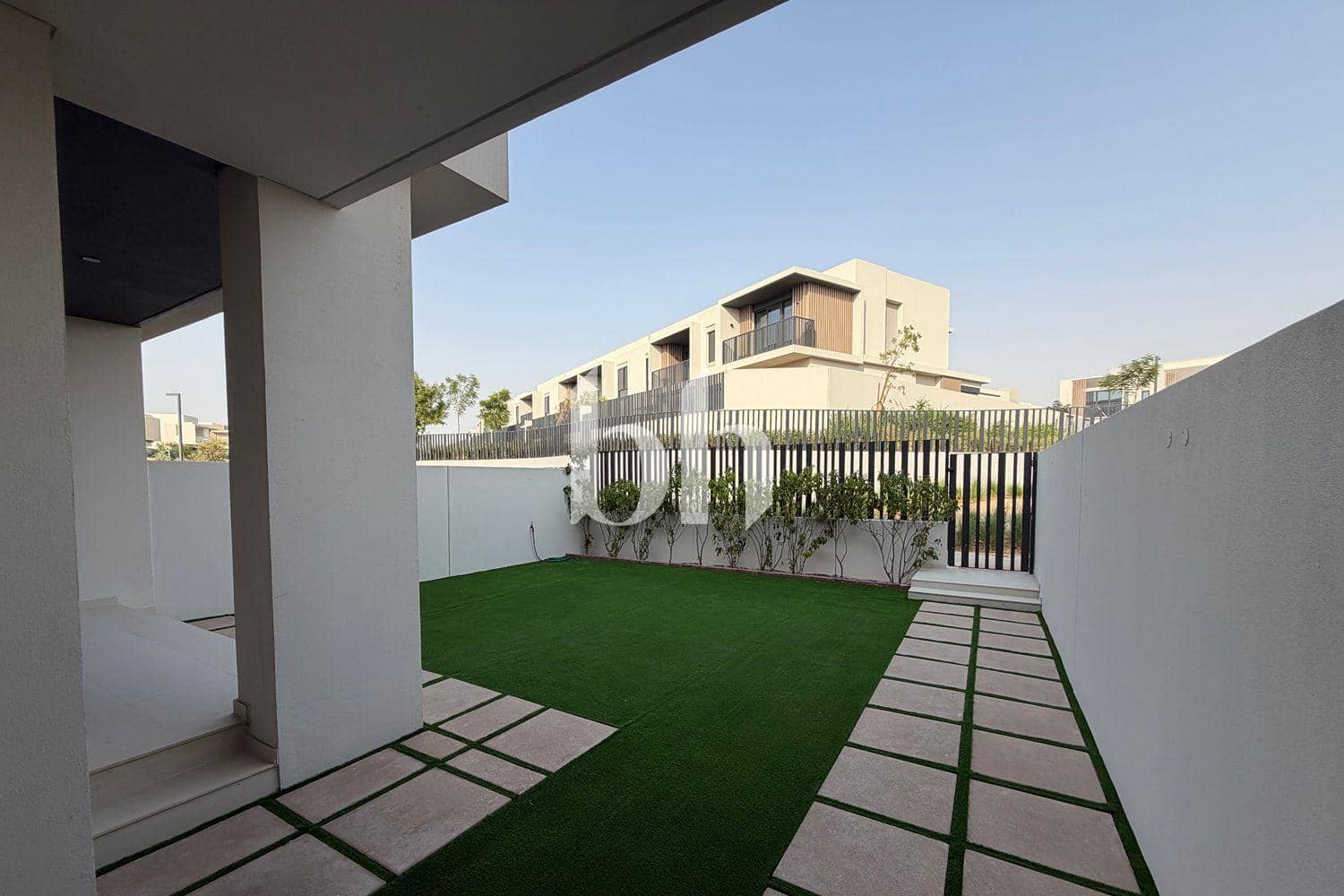 3 Bedroom Townhouse in Jebel Ali Village Townhouses - photo 2