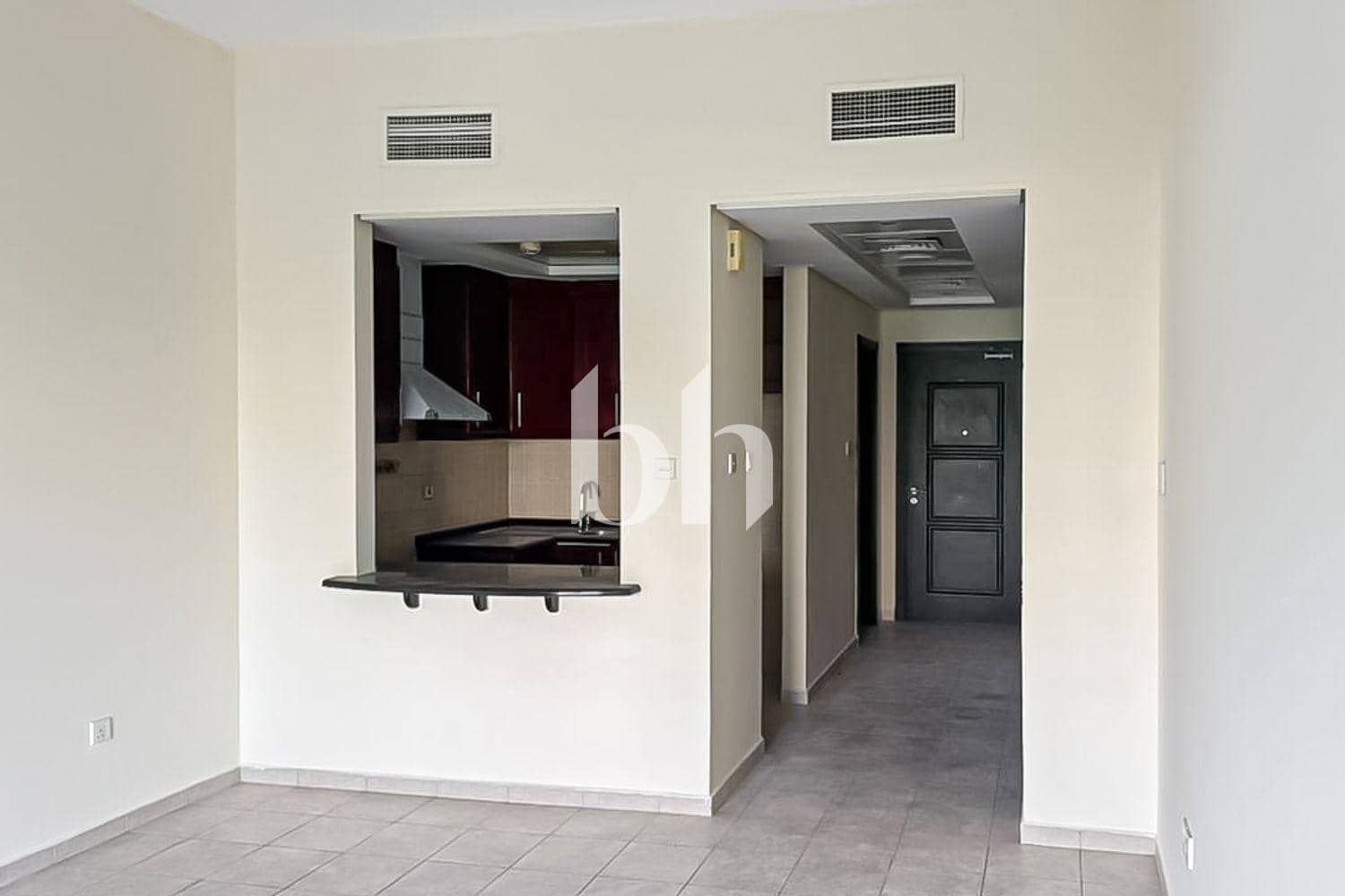 Studio Apartment in Med 103 - photo 1