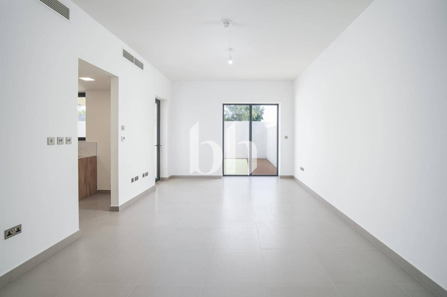 3 Bedroom Townhouse in Noya 1 - photo 2