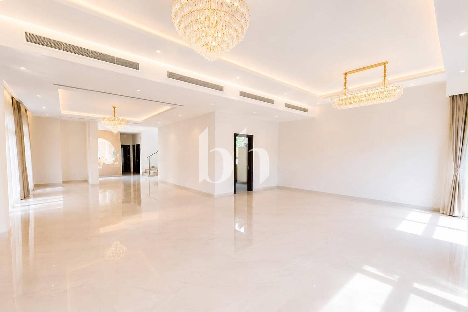 5 Bedroom Villa in Whitefield 1 - photo 2