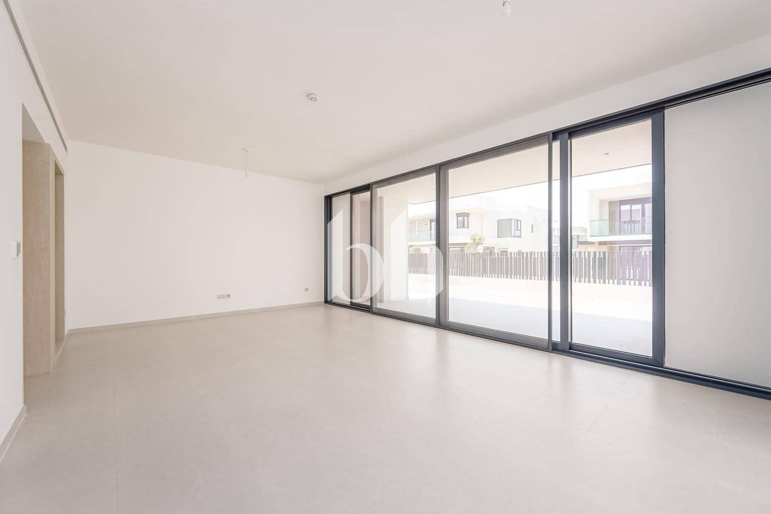 4 Bedroom Villa in Jebel Ali Village Villas - photo 2