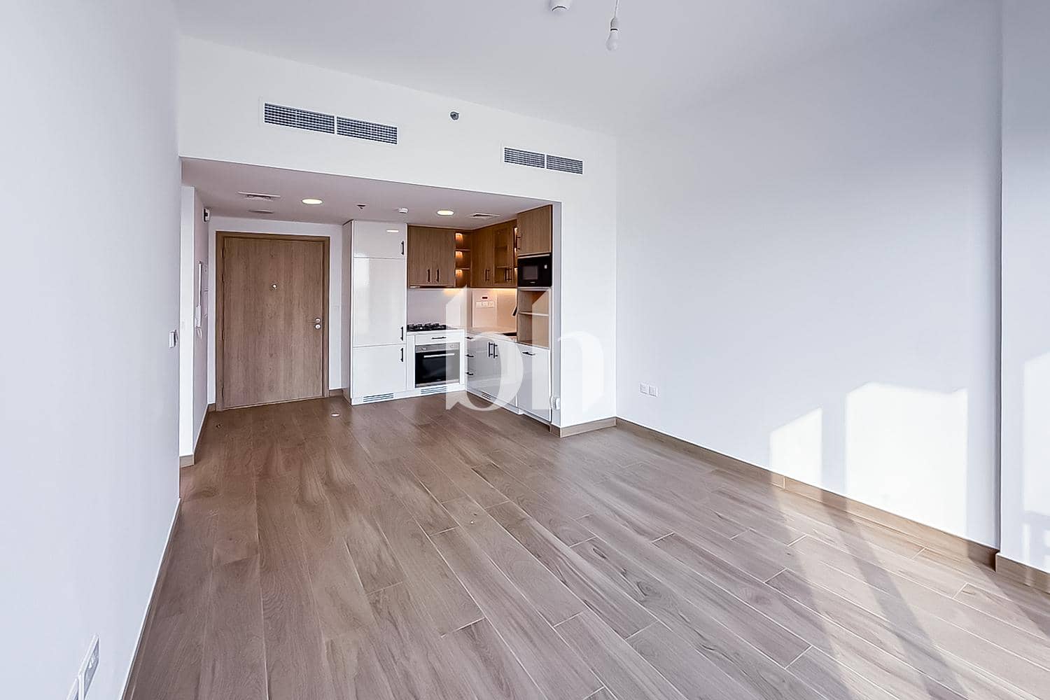 1 Bedroom Apartment in Liva - photo 2