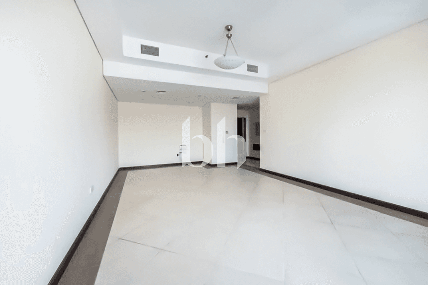 2 Bedroom Apartment in Port Saeed Building - photo 2