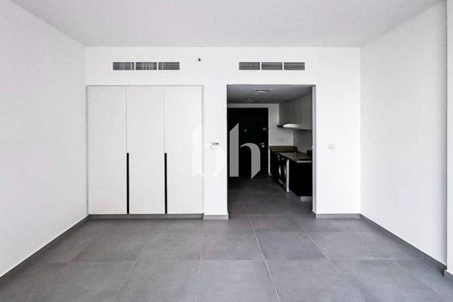 Studio Apartment in The Solo