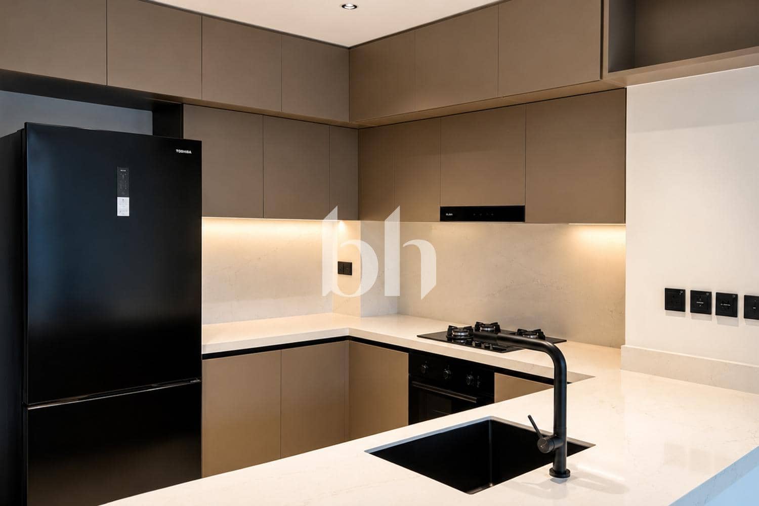 1 Bedroom Apartment in H Three by Aurora - photo 2