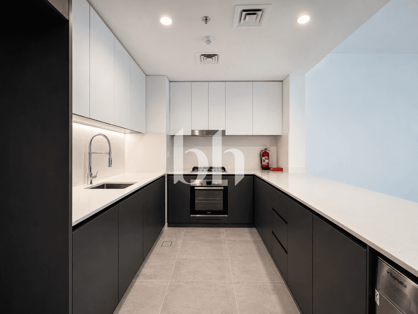 1 Bedroom Apartment in Nasaq - photo 1