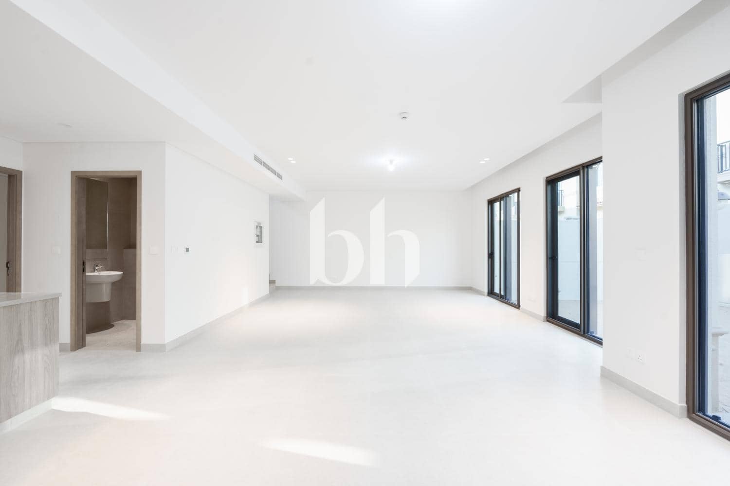 3 Bedroom Townhouse in Bloom Living - photo 2