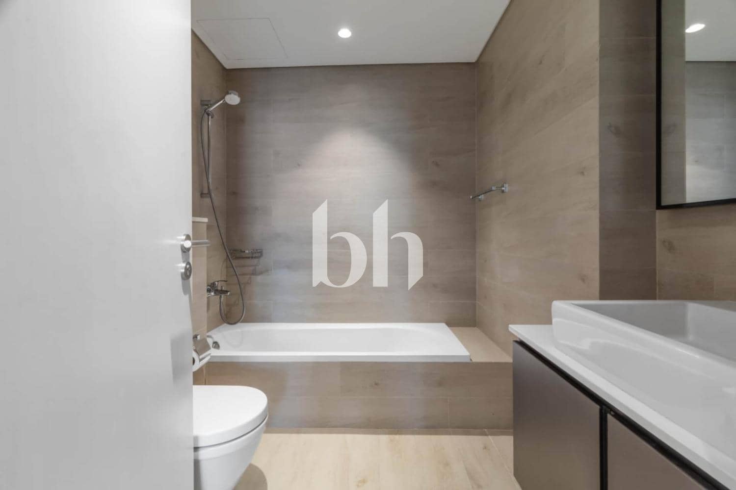 1 Bedroom Apartment in MISK Apartments - photo 1