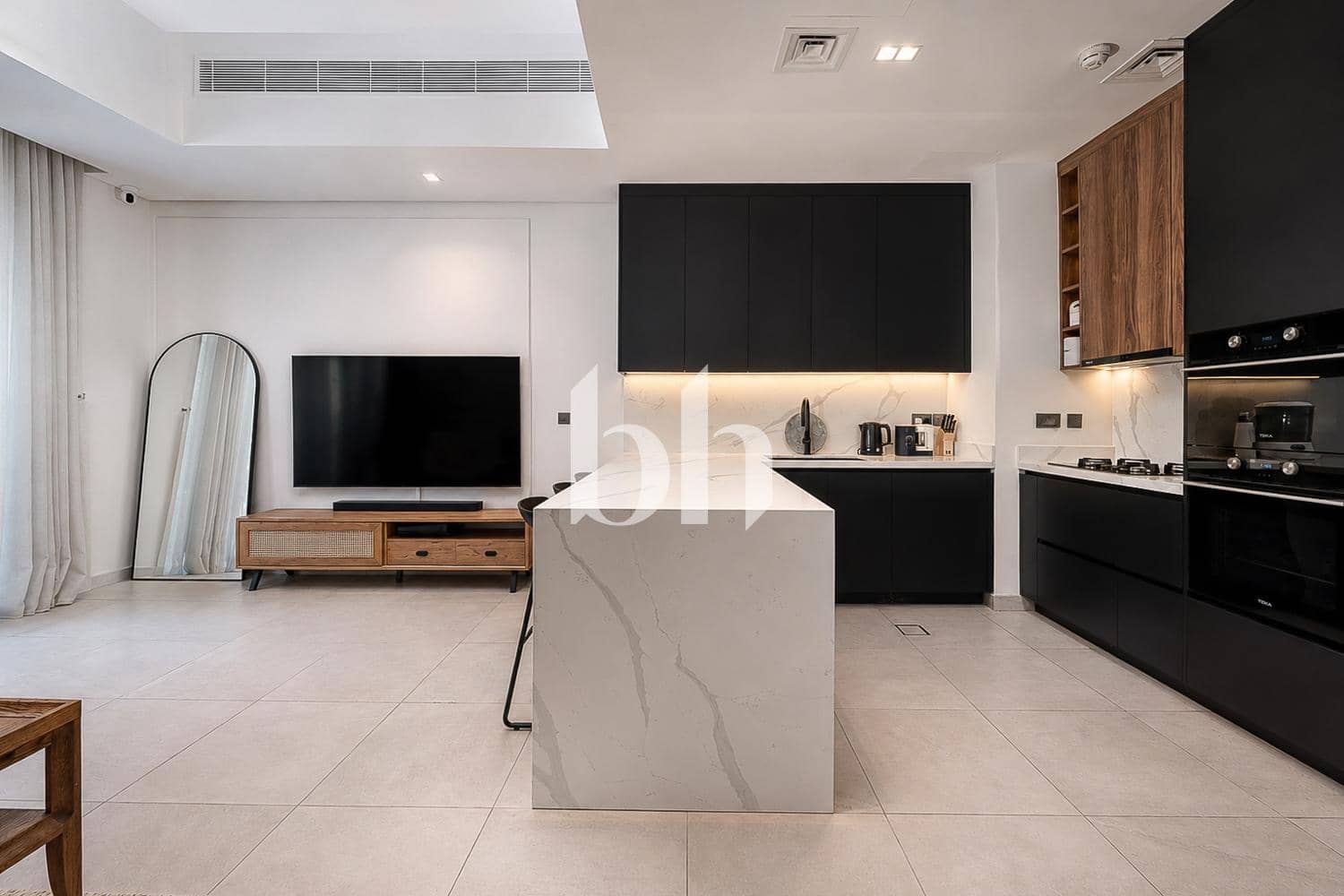 2 Bedroom Townhouse in MAG Eye - photo 2