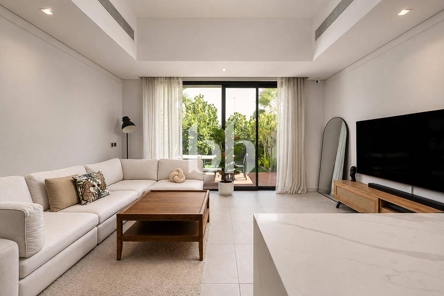 2 Bedroom Townhouse in MAG Eye - photo 1