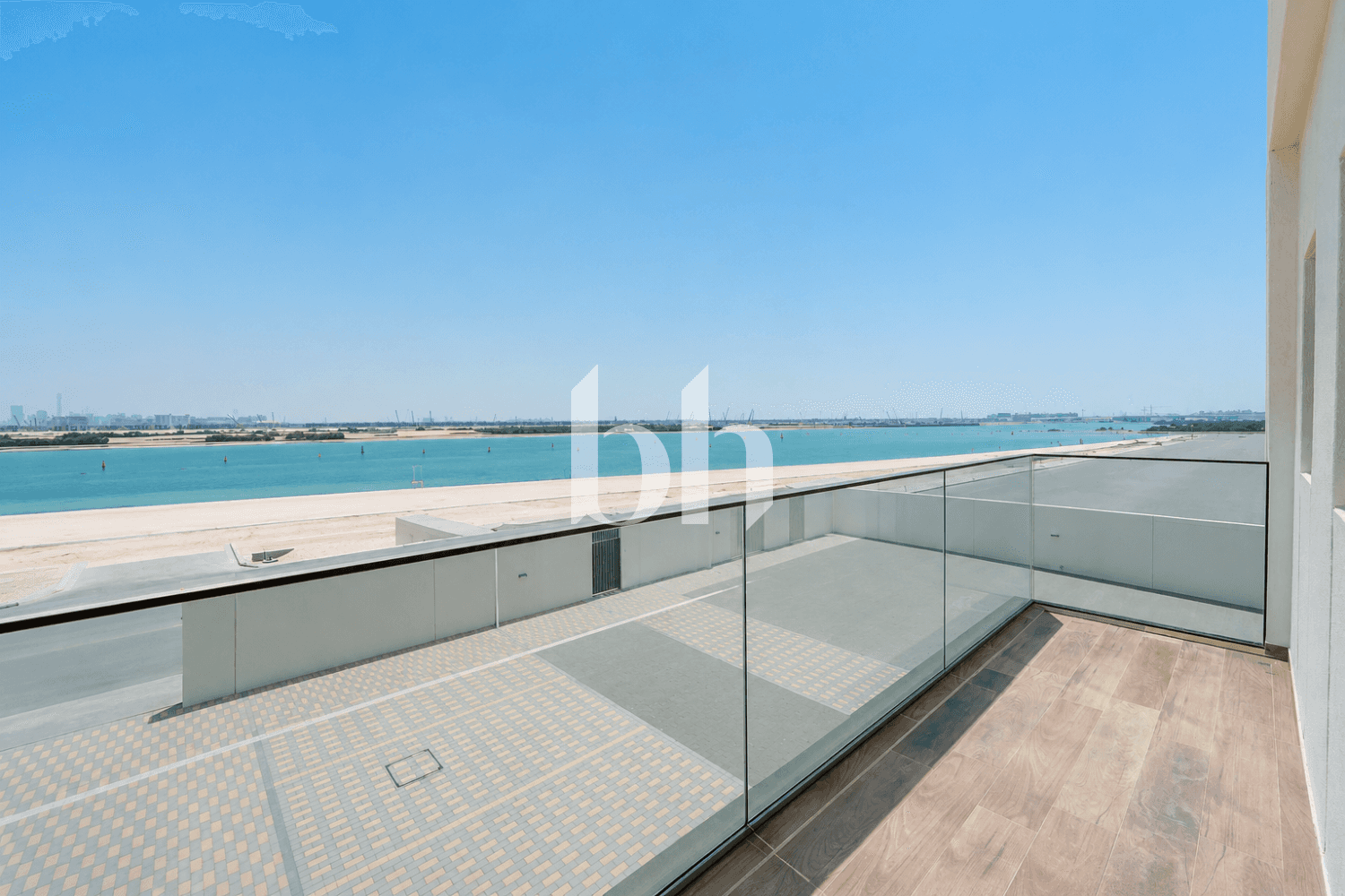 5 Bedroom Villa in Nad Al Dhabi - photo 1