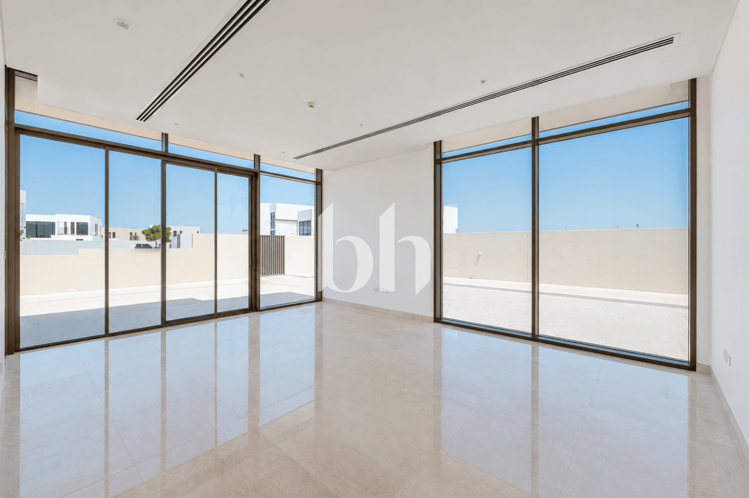 5 Bedroom Villa in Nad Al Dhabi - photo 2